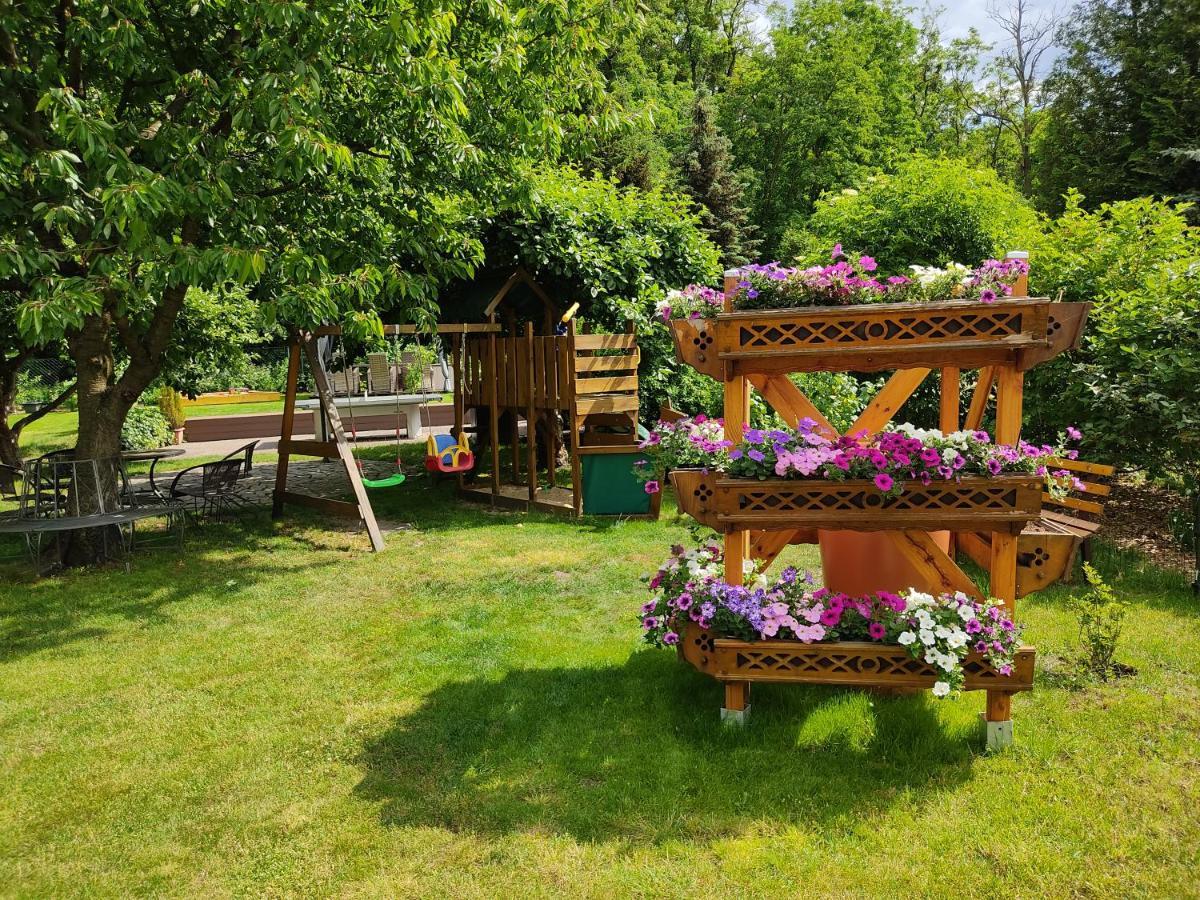 Grosszuegige Ferienwohnung Am Waldesrand Im Seenland Lauta Exteriér fotografie